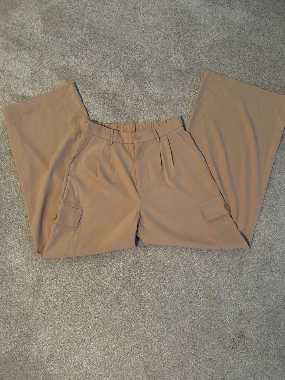 Women's Cargo Pants in Tan